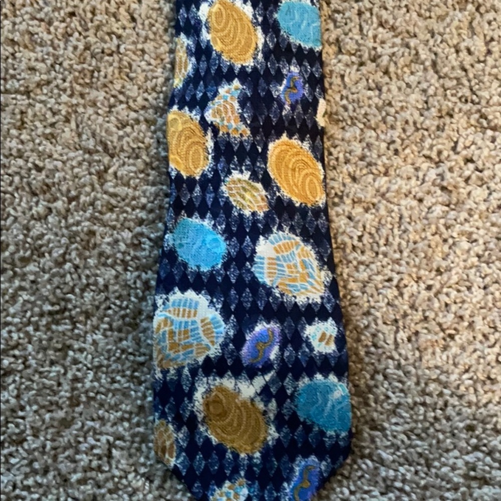100 silk  tie